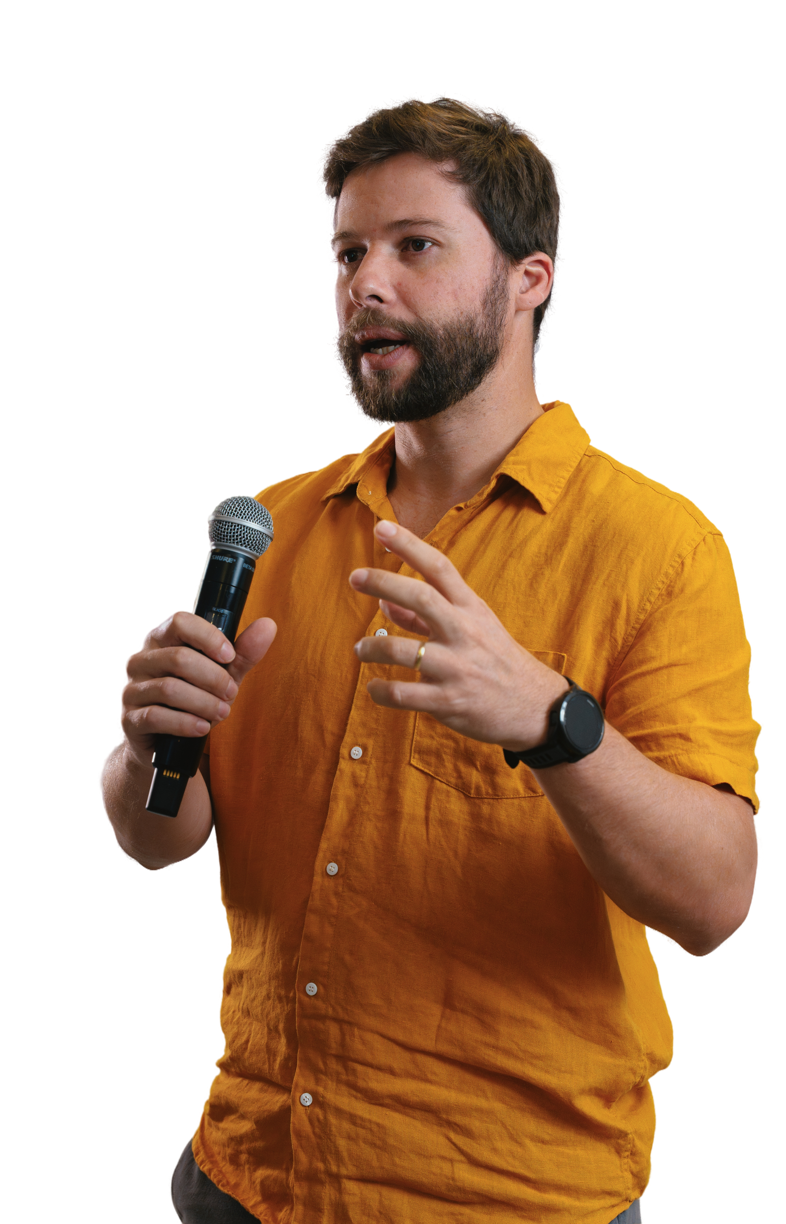 Diogo Montteiro ao microfone durante uma palestra